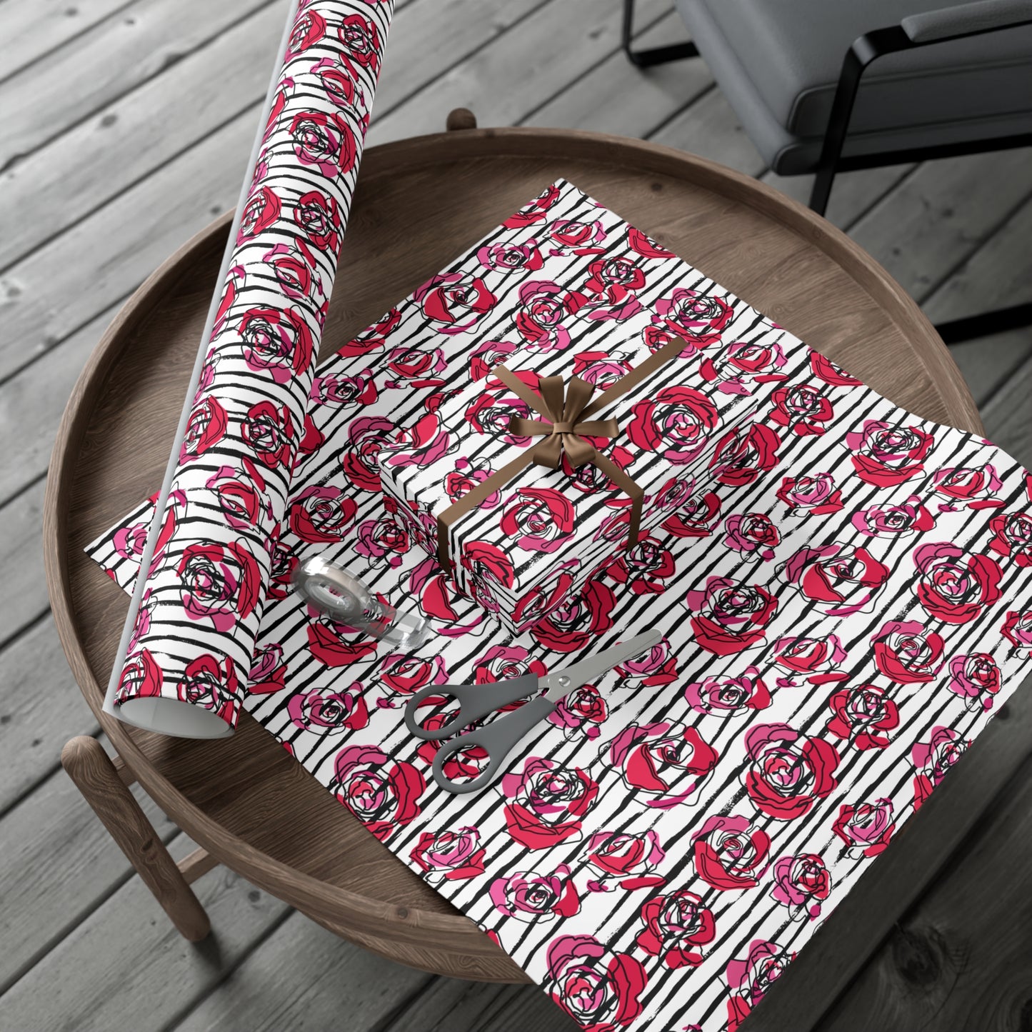 Floral Gift Wrap Paper – Elegant Rose Design for Special Occasions