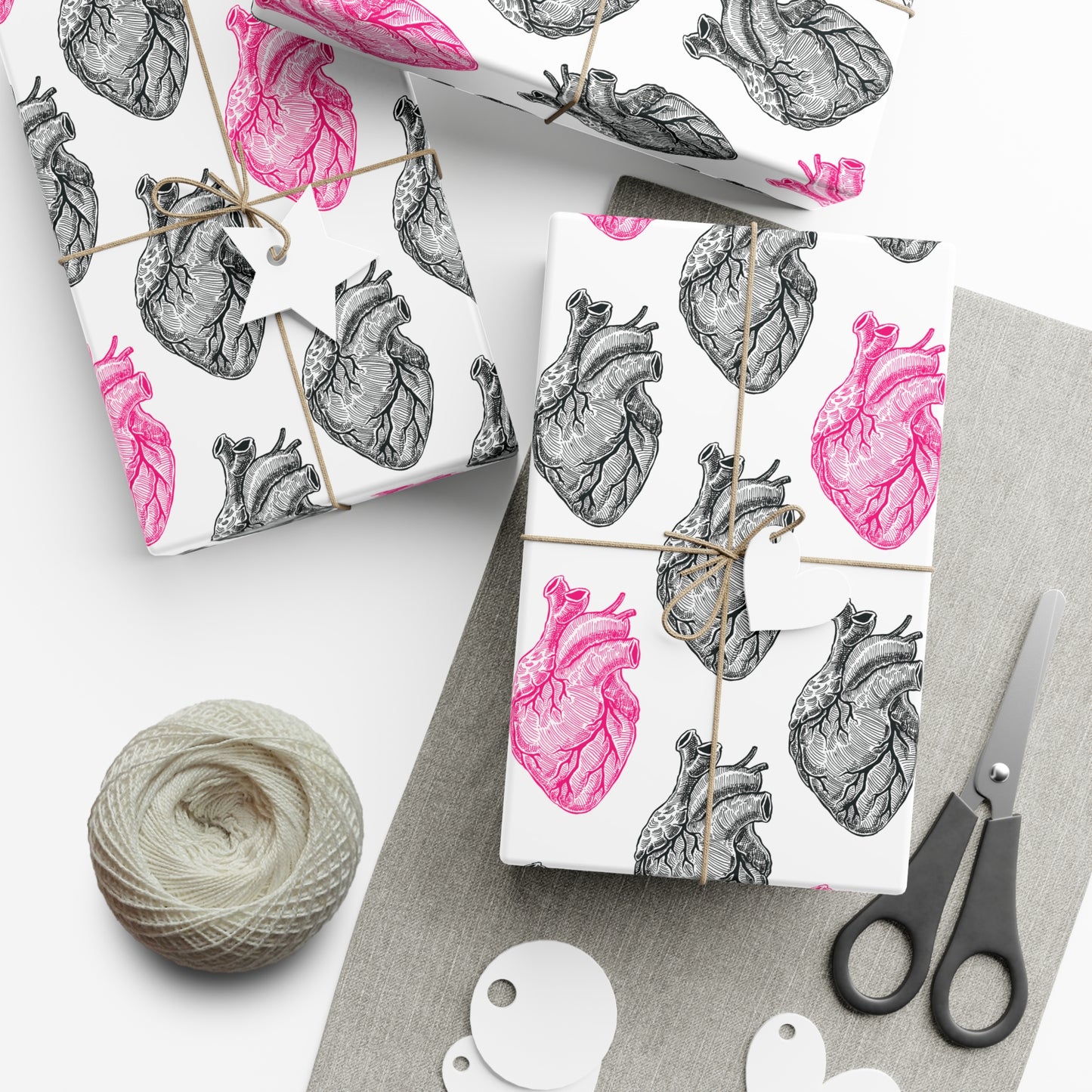 ANATOMICAL HEART PATTERN WRAPPING PAPER